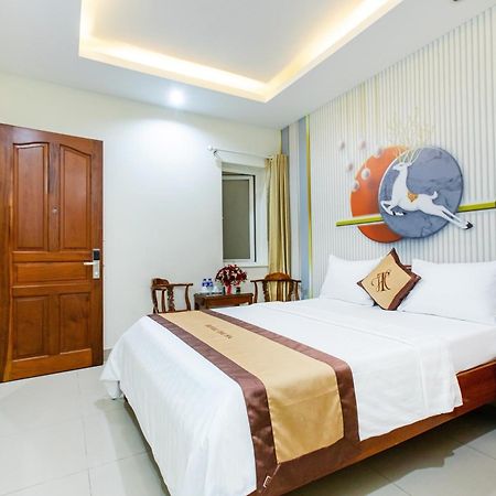 Thu Ha Airport - San Bay Tan Son Nhat Хошимин Екстериор снимка
